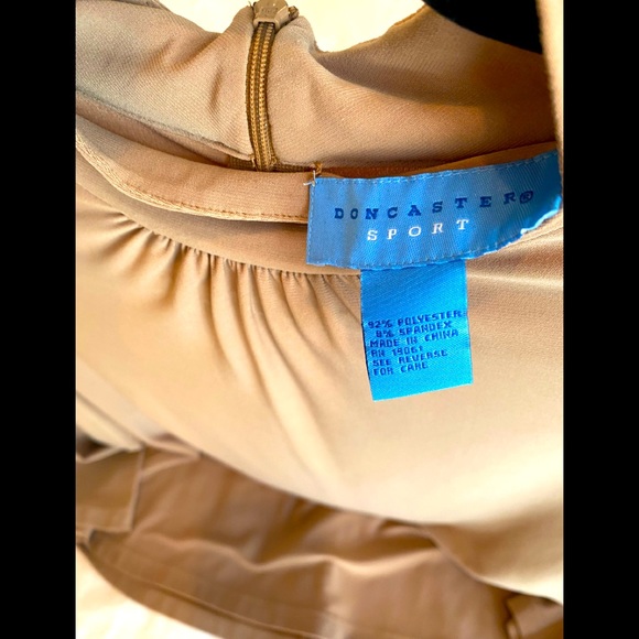 Doncaster sport back zip blouse - Picture 2 of 2